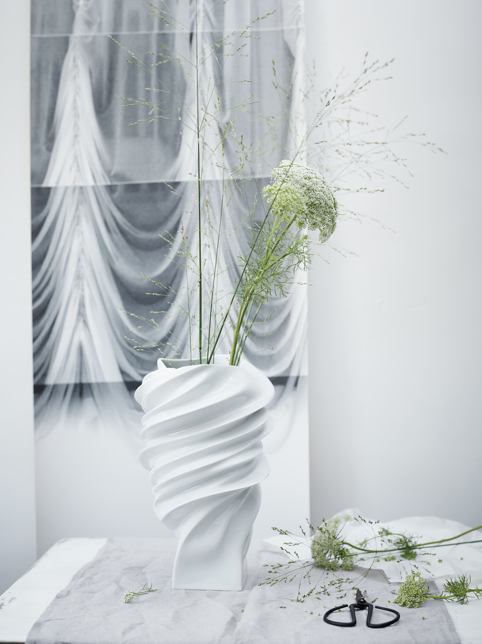 Rosenthal Squall Vase 32 cm – Lifestyle