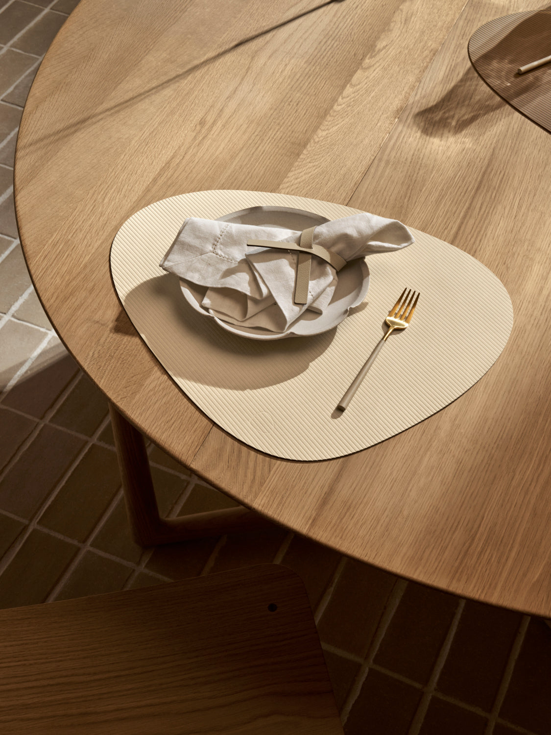 LIND DNA Tischset Curve L Corduroy