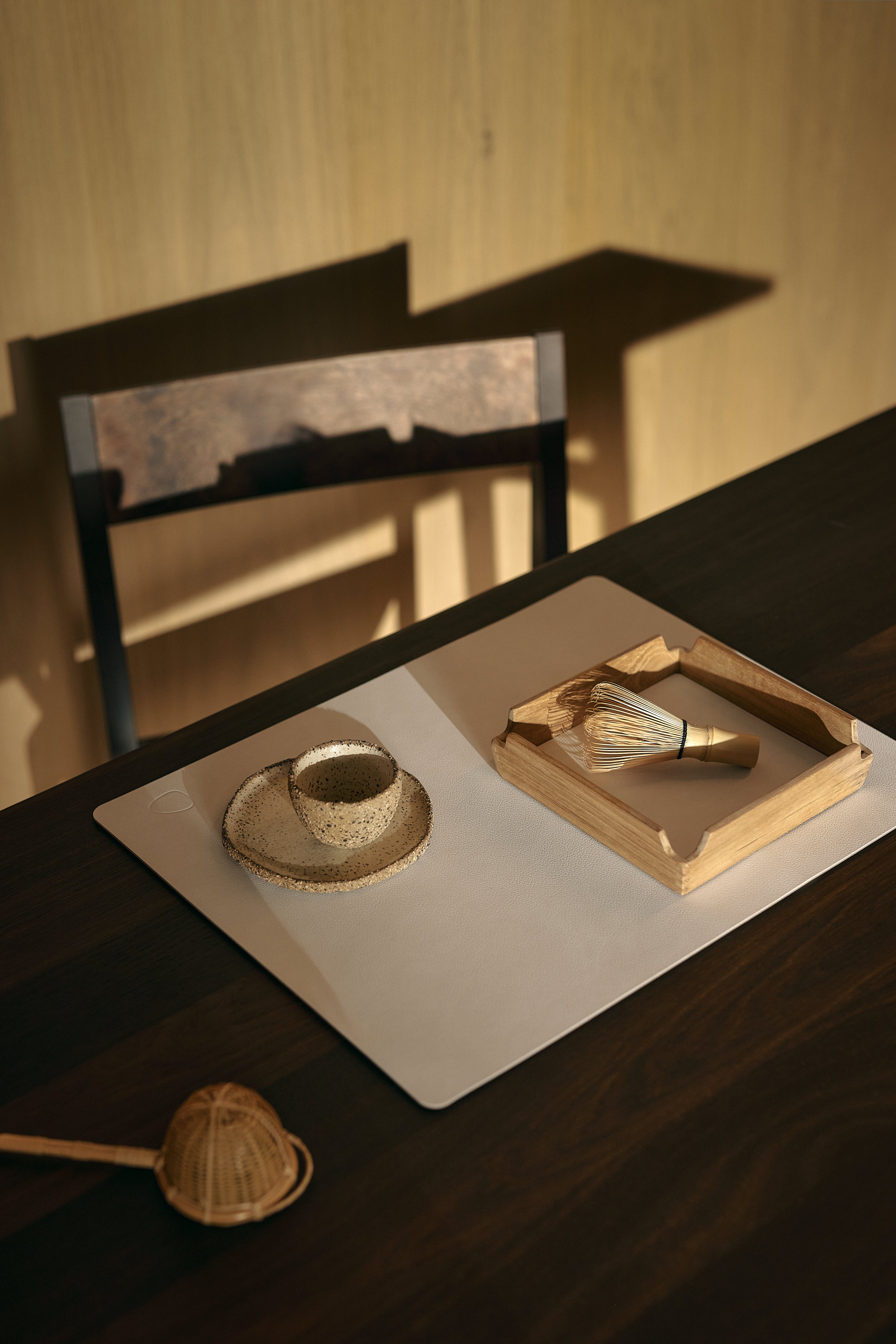 LIND DNA Holzbrett Square Mini Airy aus Teakholz / Einlage Nupo