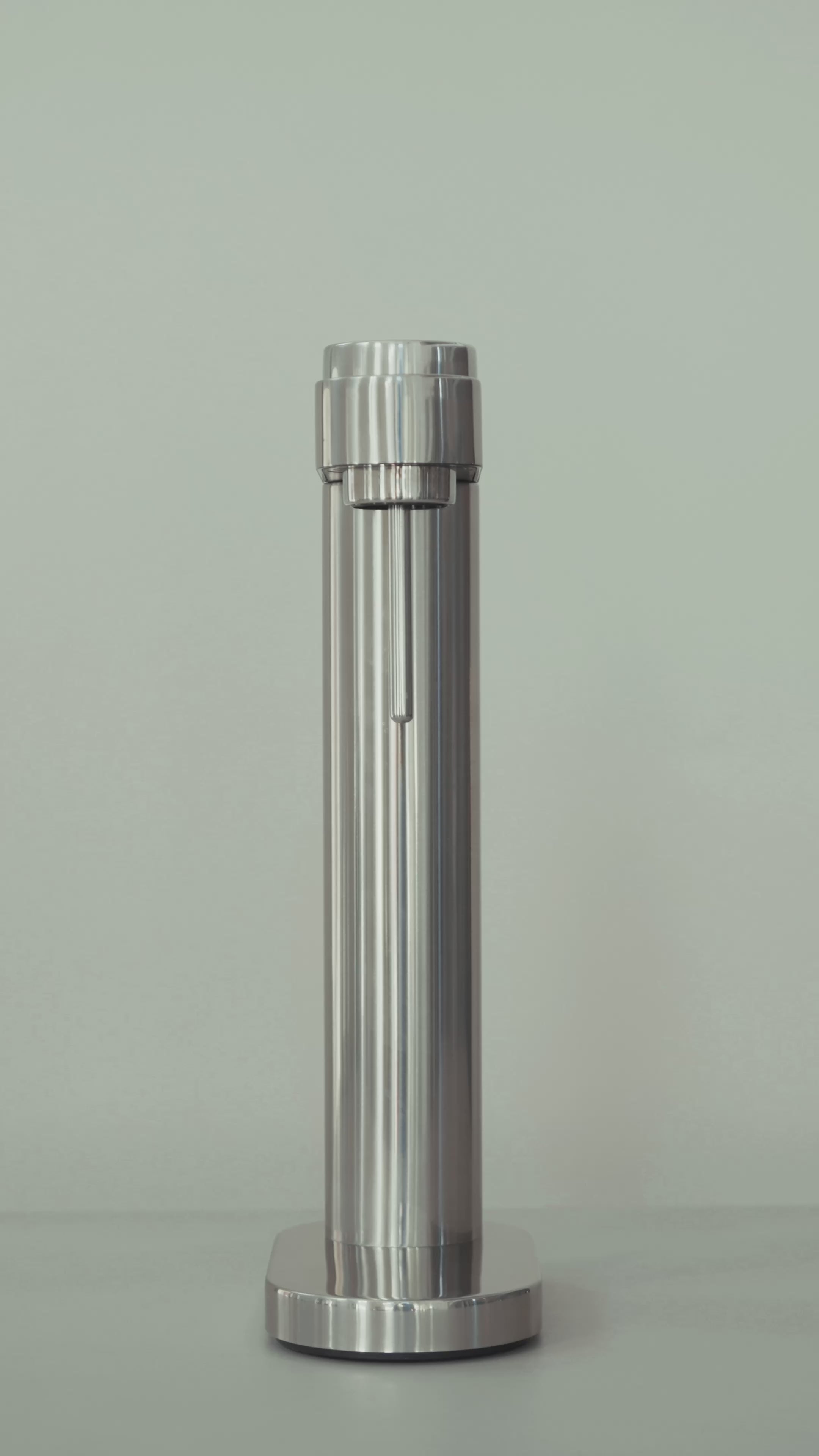 Stelton Brus Wassersprudler Steel – Anwendungsvideo
